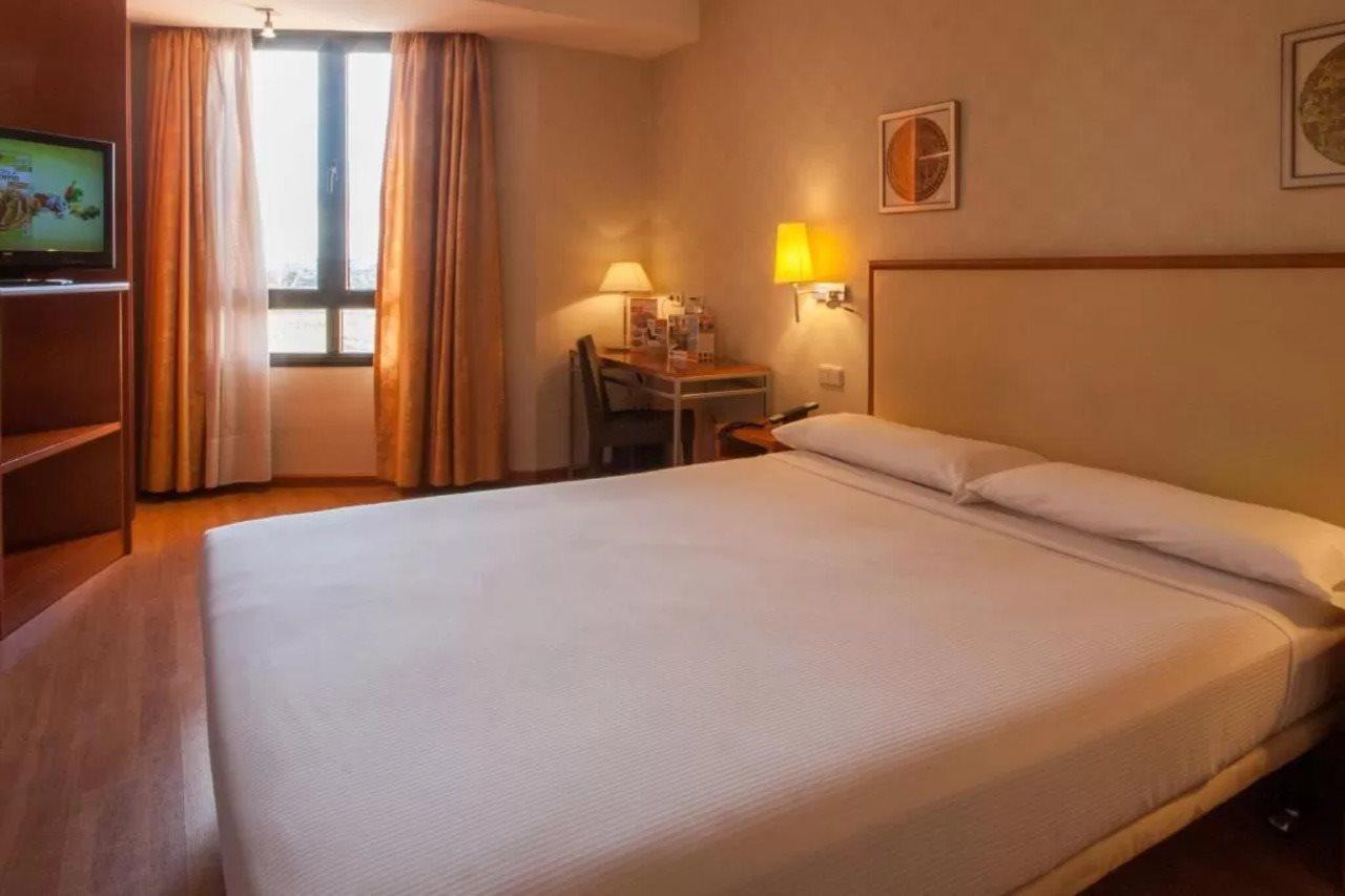 Hotel Th Boadilla Boadilla del Monte Zewnętrze zdjęcie