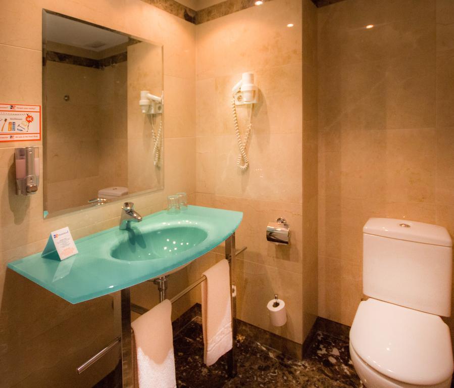 Hotel Th Boadilla Boadilla del Monte Zewnętrze zdjęcie