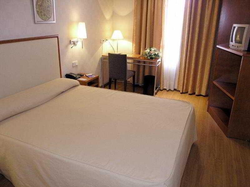 Hotel Th Boadilla Boadilla del Monte Pokój zdjęcie